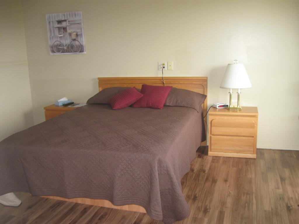 Motel De La Pointe Aux Bouleaux 베이셍트캐서린 외부 사진