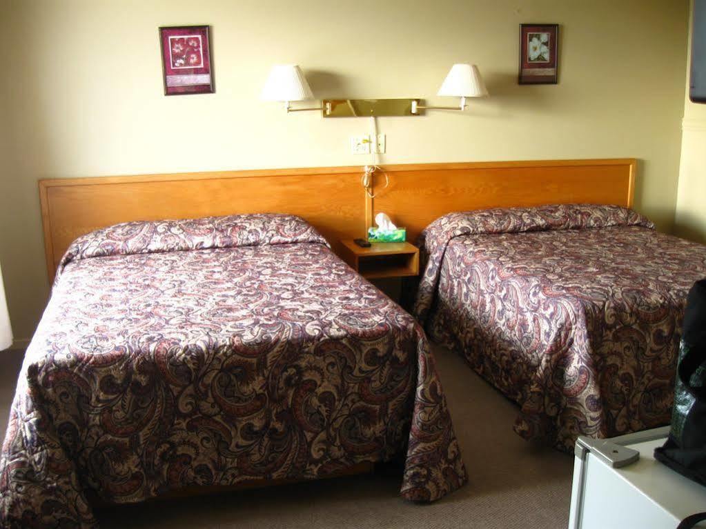 Motel De La Pointe Aux Bouleaux 베이셍트캐서린 외부 사진