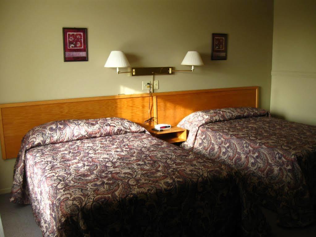 Motel De La Pointe Aux Bouleaux 베이셍트캐서린 외부 사진